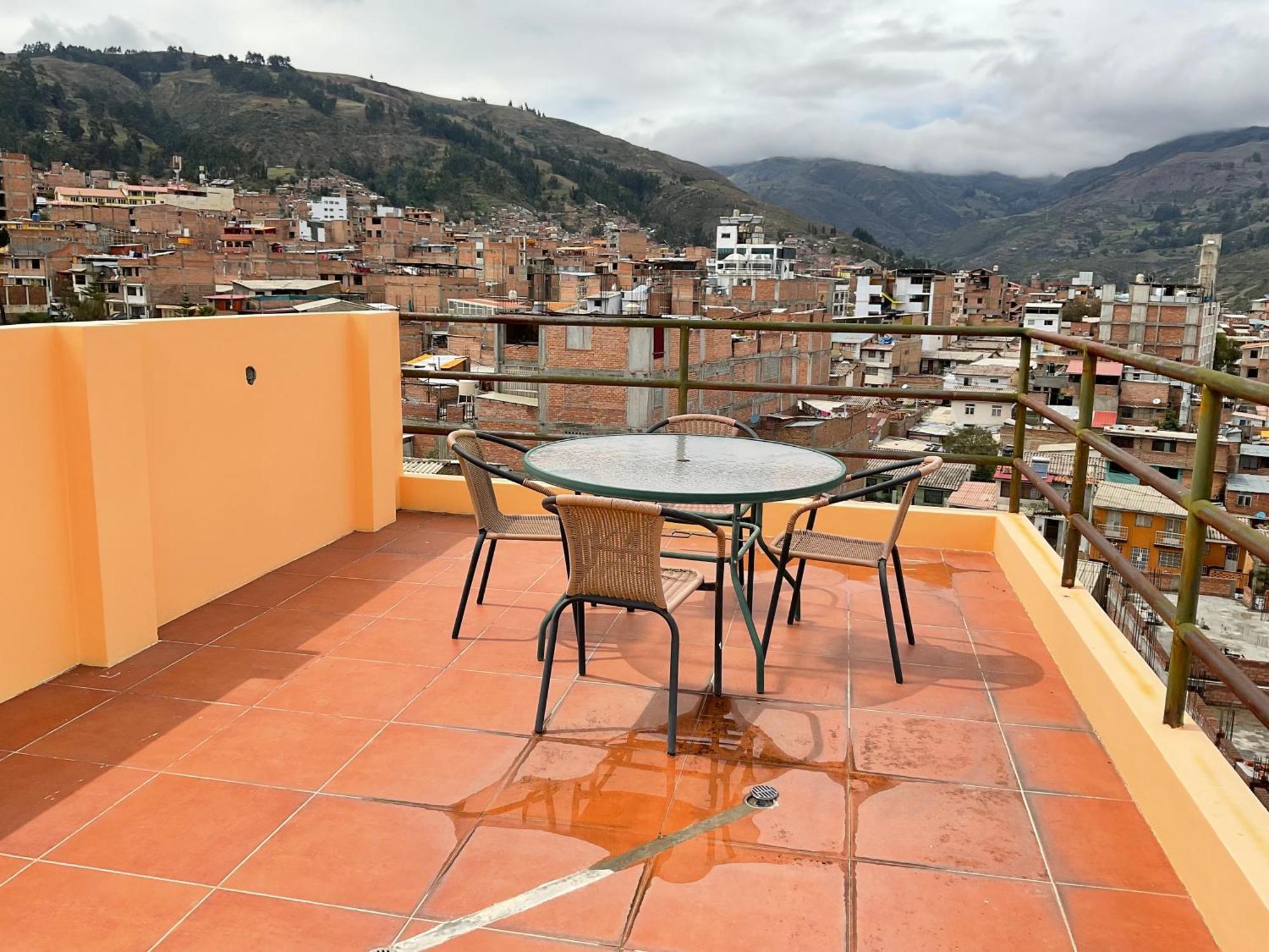 Hotel La Casa De Zarela à Huaraz  Extérieur photo